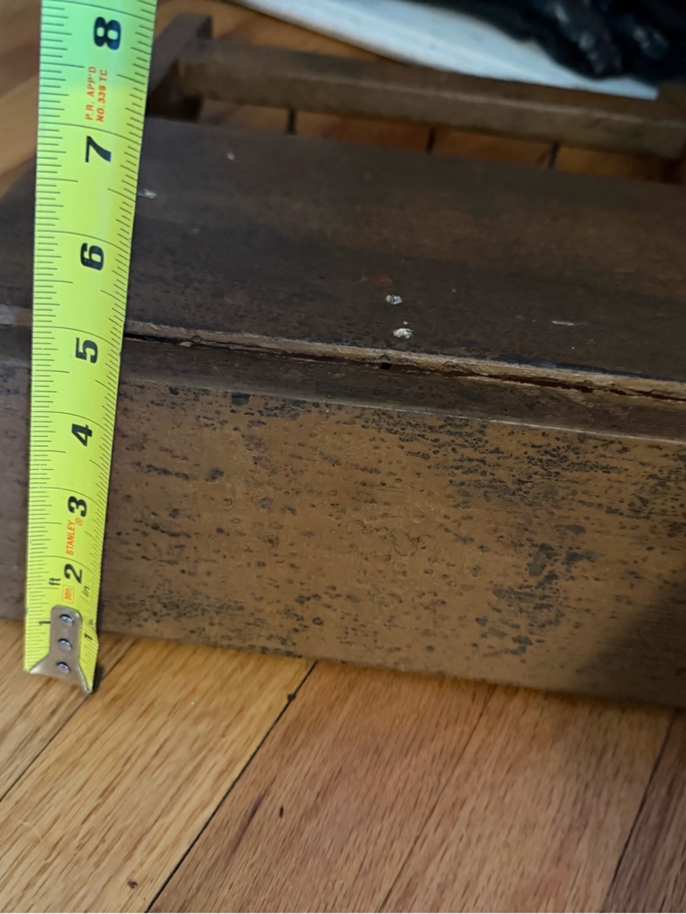 Vintage Rustic Wooden Wall Shelf - Brown - Picture 4 of 7